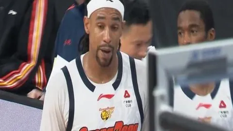 “独行侠激战湖人！19胜13负对决，NBA巅峰对决深度解析！”